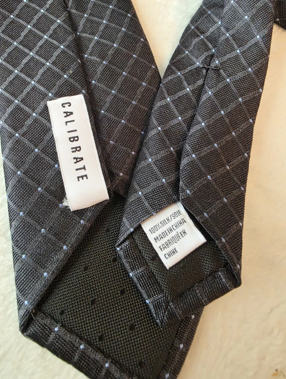 CALIBRATE 100% Silk Skinny Tie